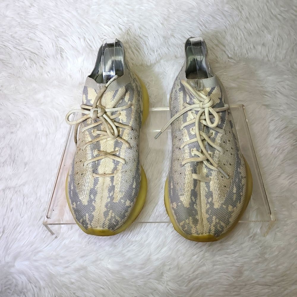 Men's yeezy boost 380 citrin alien,sz 9.5 needs cleaning!